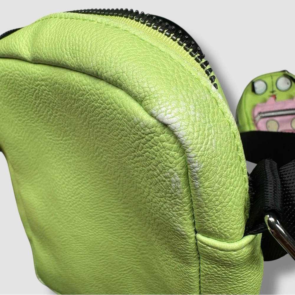 Buckle-Down Invader Zim Gir Crossbody And Mini Bag Keychain - Picture 8 of 16